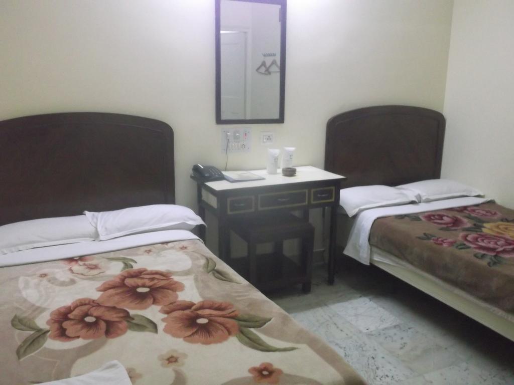 Hotel Mahamaya Бодх-Гая Номер фото